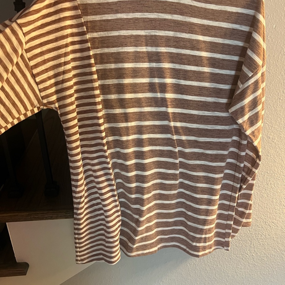 NWT Doe and Rae blouse - Picture 2 of 5